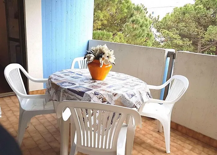 Apartment In 35340 *